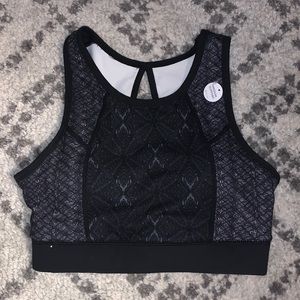 Gaiam Geometric Key Hole Sports Bra